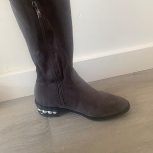 Catherine Malandeino boots with pearl deatilinfu